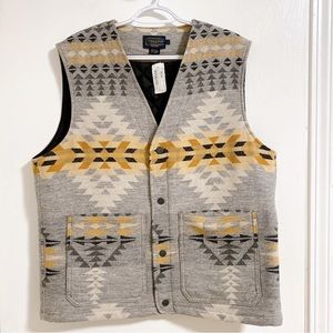 New Pendleton Men’s Vest.